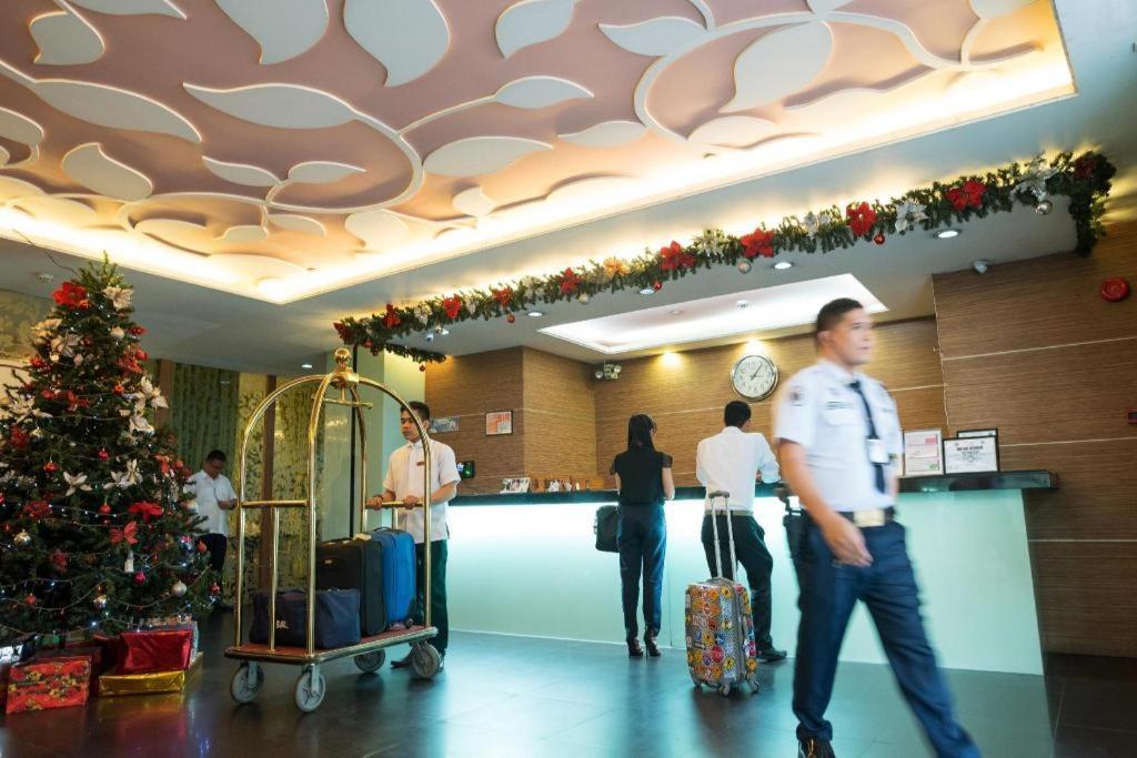 Vista Hotel Cubao Quezon City Eksteriør billede