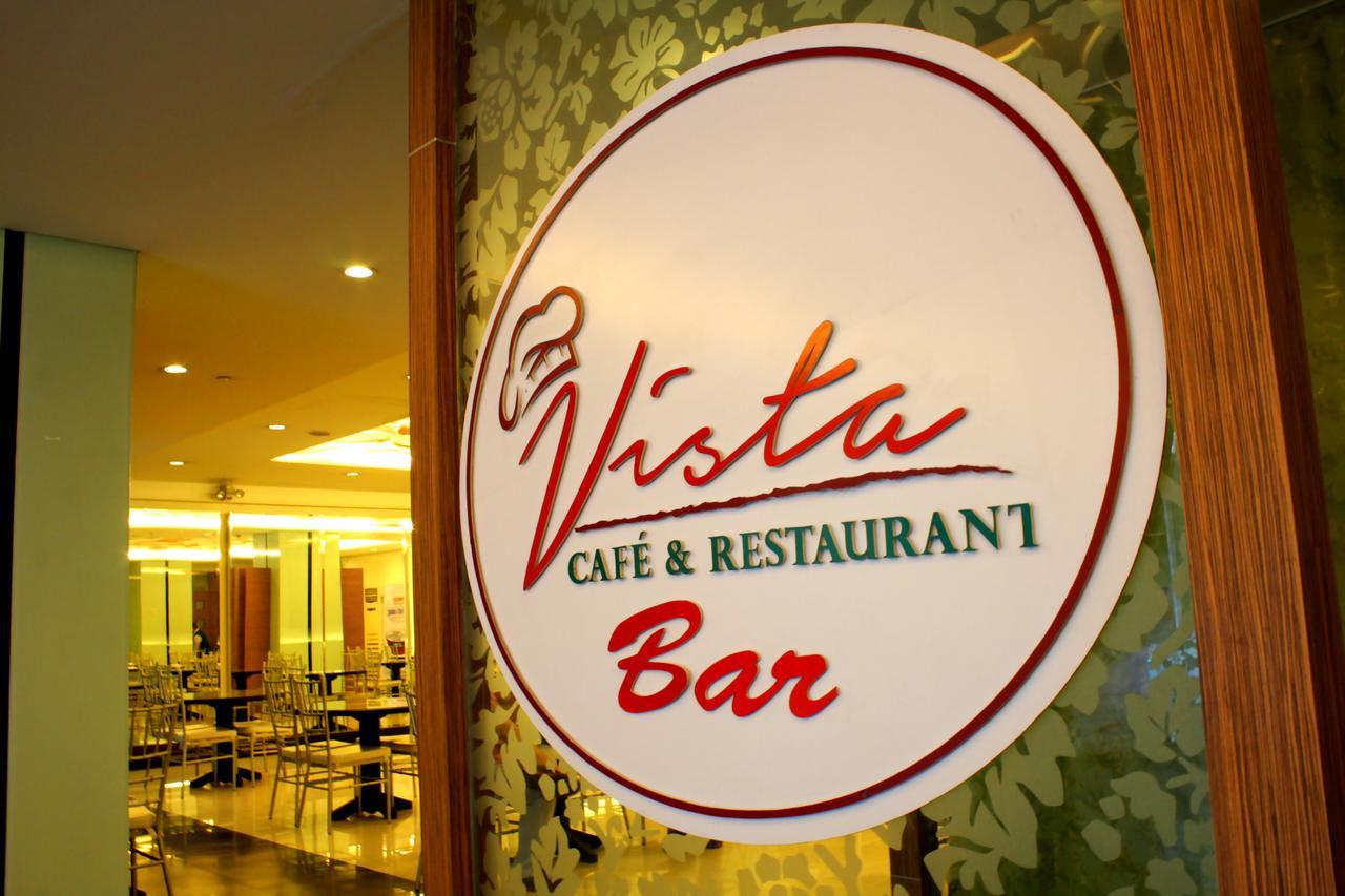 Vista Hotel Cubao Manila Eksteriør billede