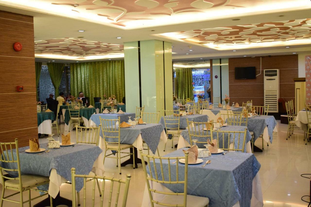 Vista Hotel Cubao Quezon City Eksteriør billede